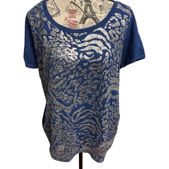 Bob Mackie Tops - Bob Mackie Blue and Silver Patterned Tee